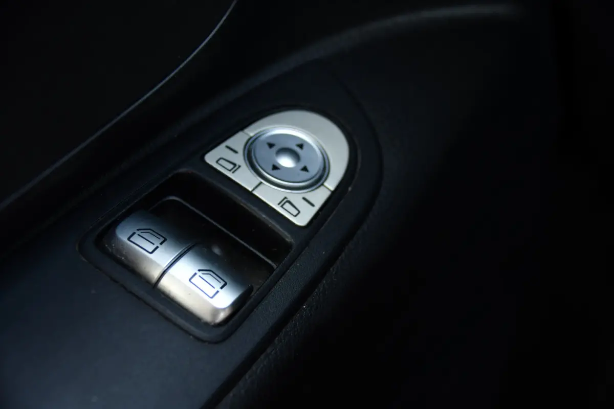 116 CDI L2 PB Edition Camera, Cruise, Carplay, Stoelverwarming, LED, Automaat, Trekhaak, Standkachel, Multimedia, 164pk, Uniek!