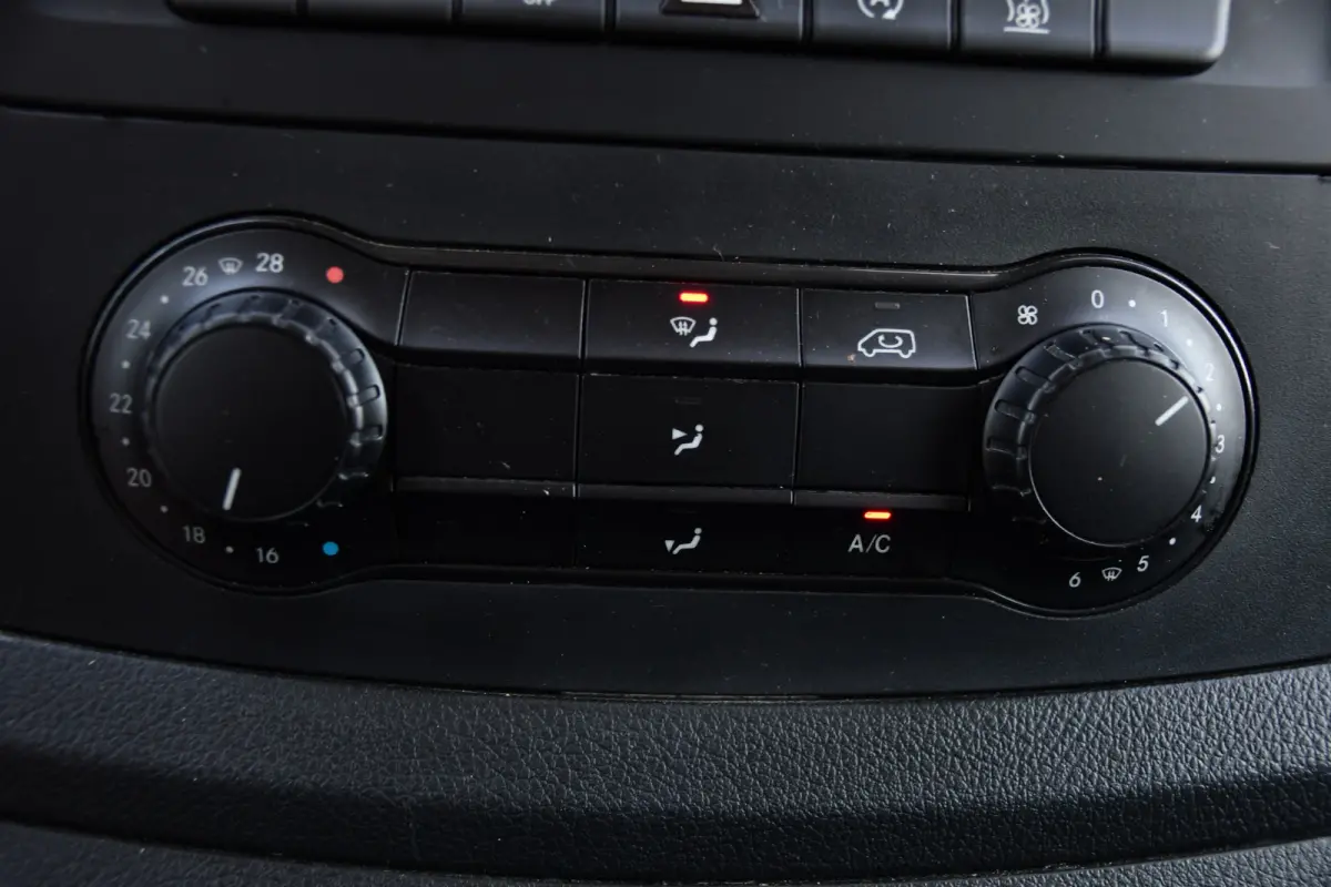 116 CDI L2 PB Edition Camera, Cruise, Carplay, Stoelverwarming, LED, Automaat, Trekhaak, Standkachel, Multimedia, 164pk, Uniek!
