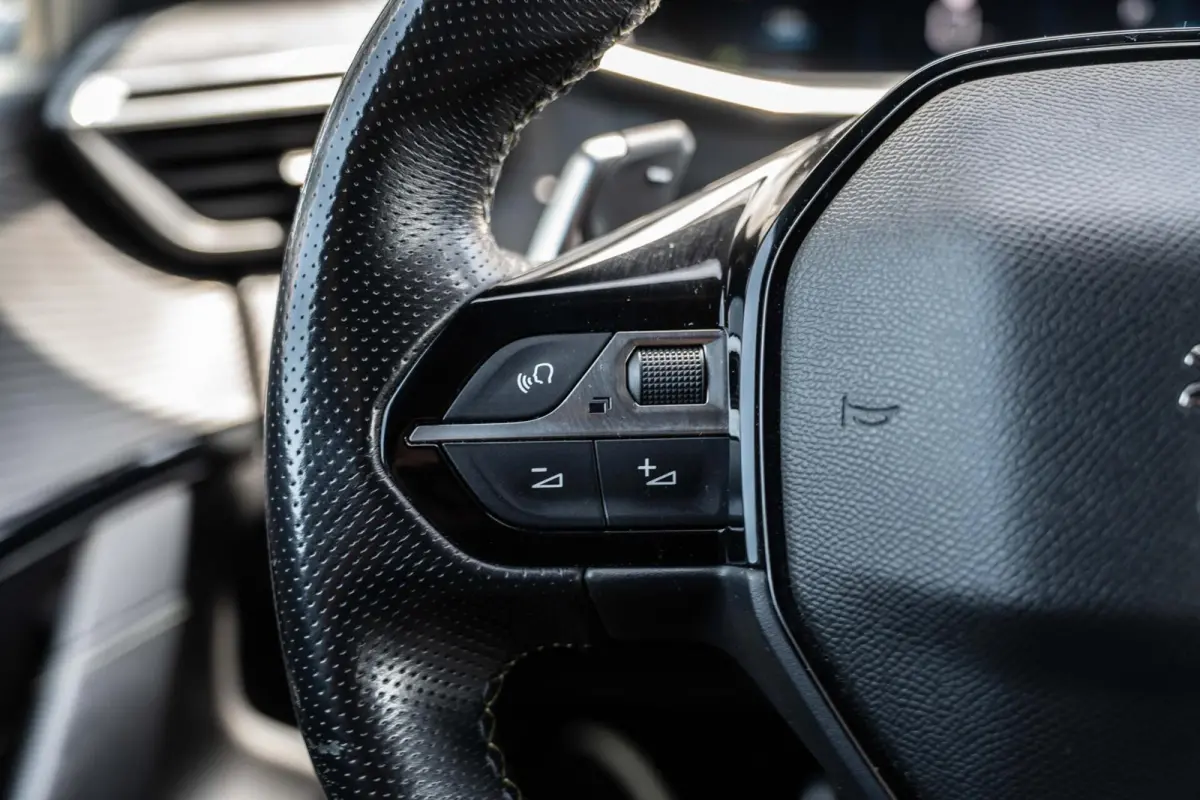 1.2 PureTech GT-Line Keyless|Navi|Carplay|VOL!