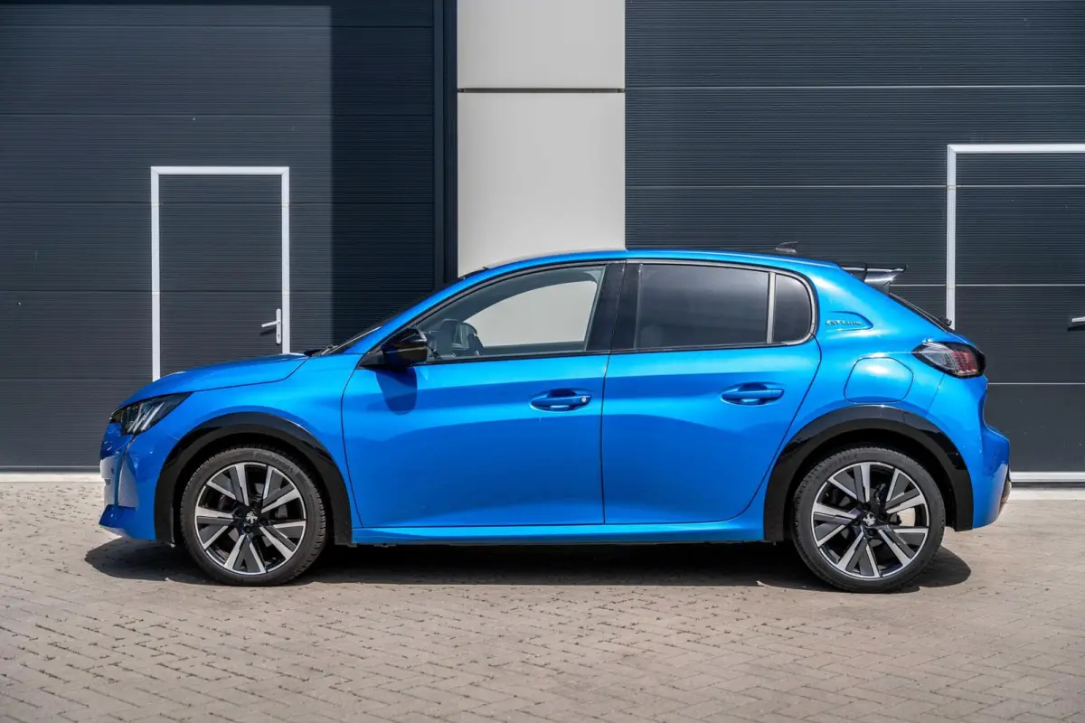 1.2 PureTech GT-Line Keyless|Navi|Carplay|VOL!