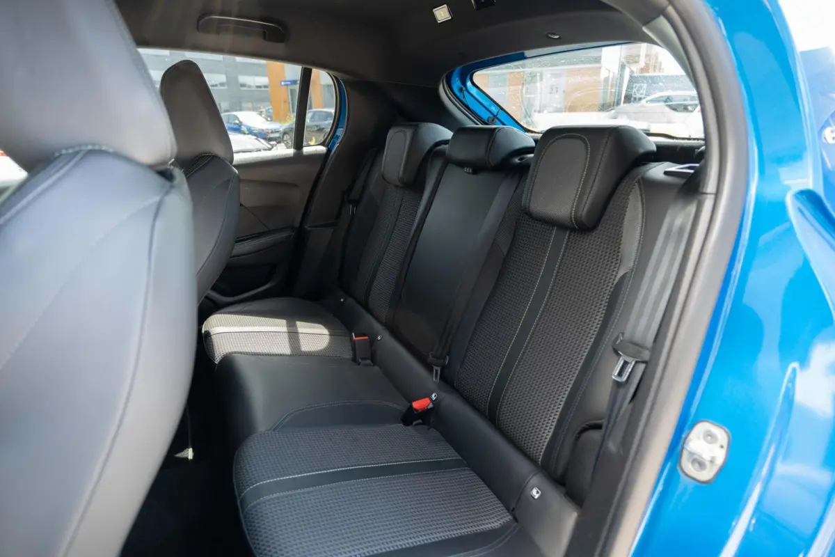 1.2 PureTech GT-Line Keyless|Navi|Carplay|VOL!