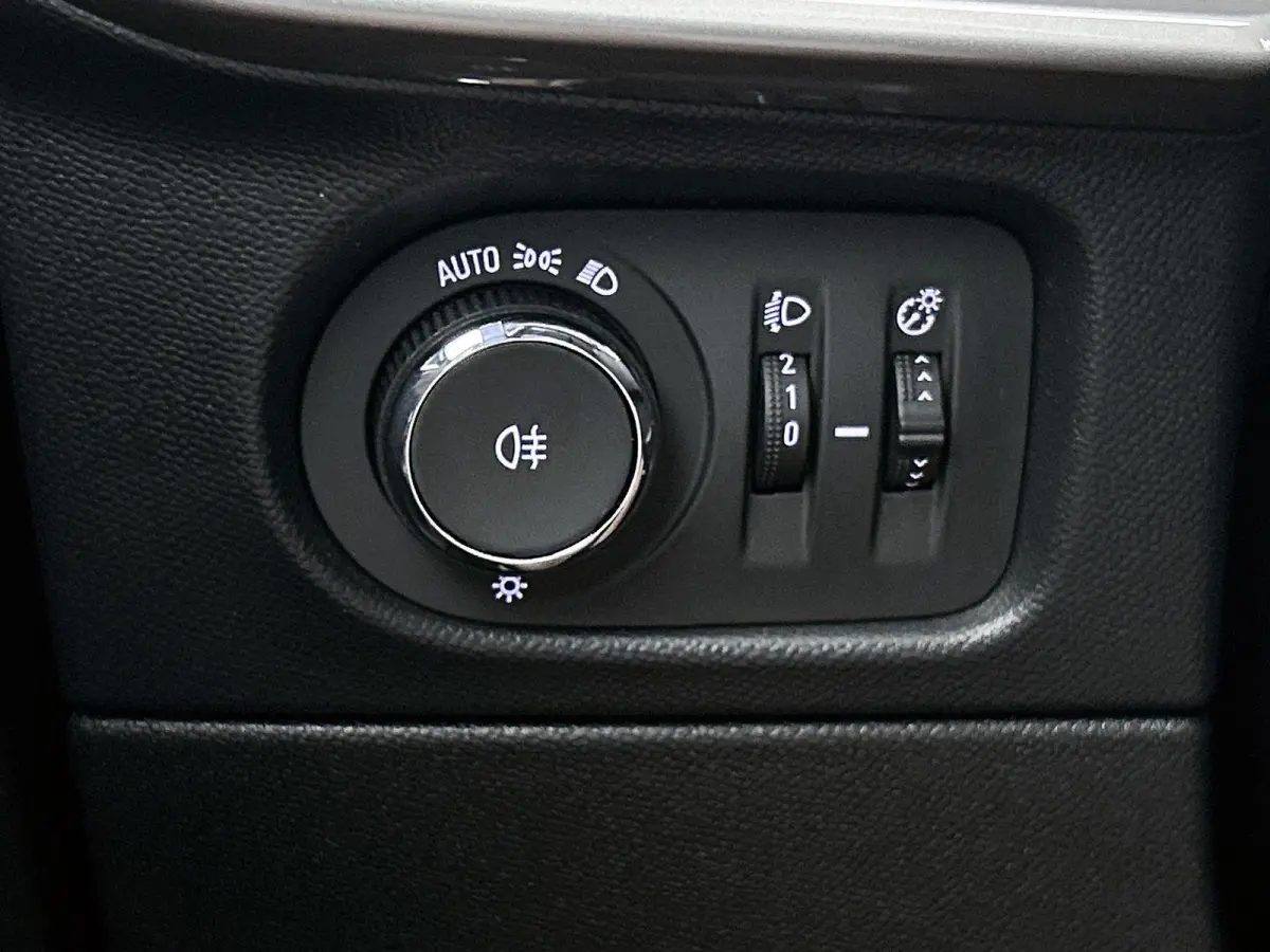 1.2 130pk Elegance Automaat | Navigatie | Climate Control | Cruise Control | Camera | 17"LMV | LED | Keyless Entry/Start |