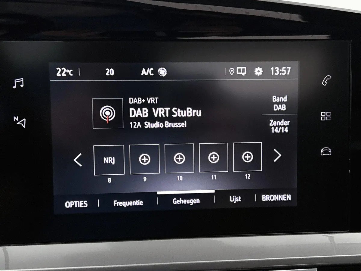 1.2 130pk Elegance Automaat | Navigatie | Climate Control | Cruise Control | Camera | 17"LMV | LED | Keyless Entry/Start |