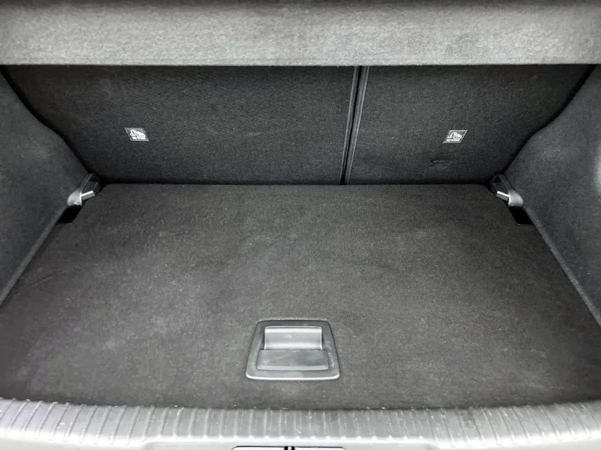 1.2 130pk Elegance Automaat | Navigatie | Climate Control | Cruise Control | Camera | 17"LMV | LED | Keyless Entry/Start |