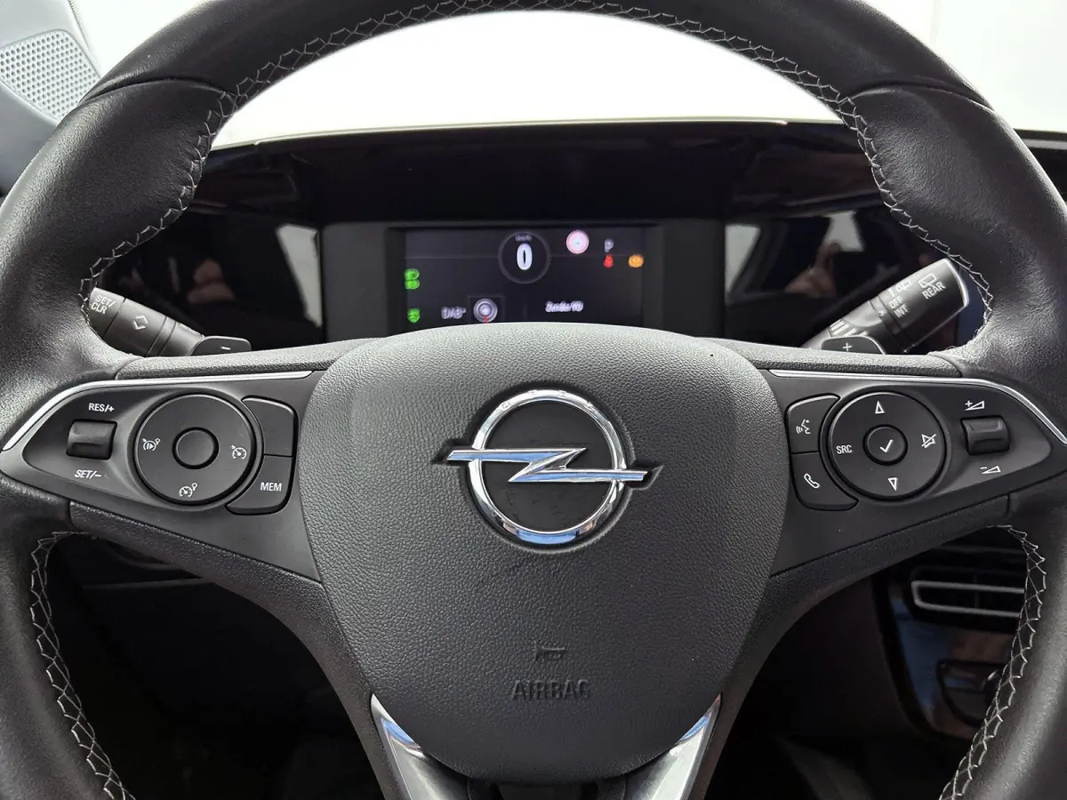 1.2 130pk Elegance Automaat | Navigatie | Climate Control | Cruise Control | Camera | 17"LMV | LED | Keyless Entry/Start |