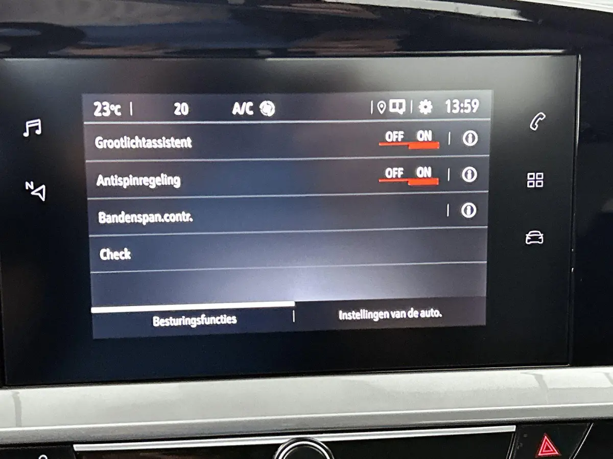 1.2 130pk Elegance Automaat | Navigatie | Climate Control | Cruise Control | Camera | 17"LMV | LED | Keyless Entry/Start |