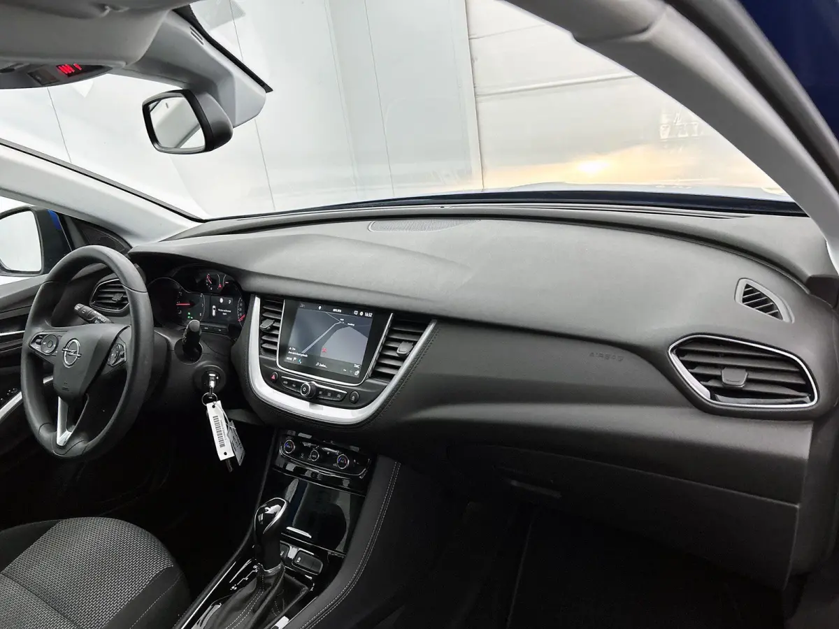 1.2 130pk Edition X Automaat | Navigatie | Climate Control | Cruise Control | Camera | 17"LMV | LED | Apple Carplay/Android Auto |