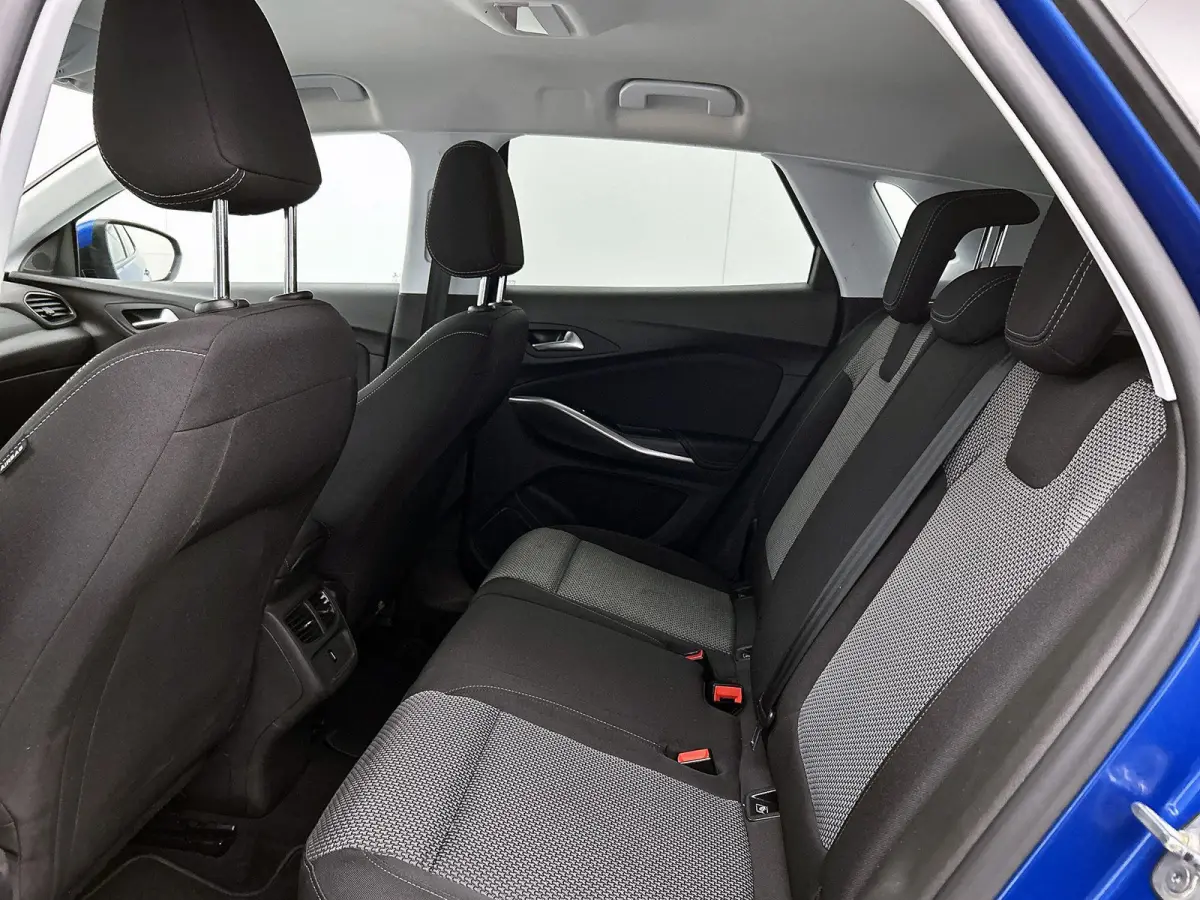 1.2 130pk Edition X Automaat | Navigatie | Climate Control | Cruise Control | Camera | 17"LMV | LED | Apple Carplay/Android Auto |