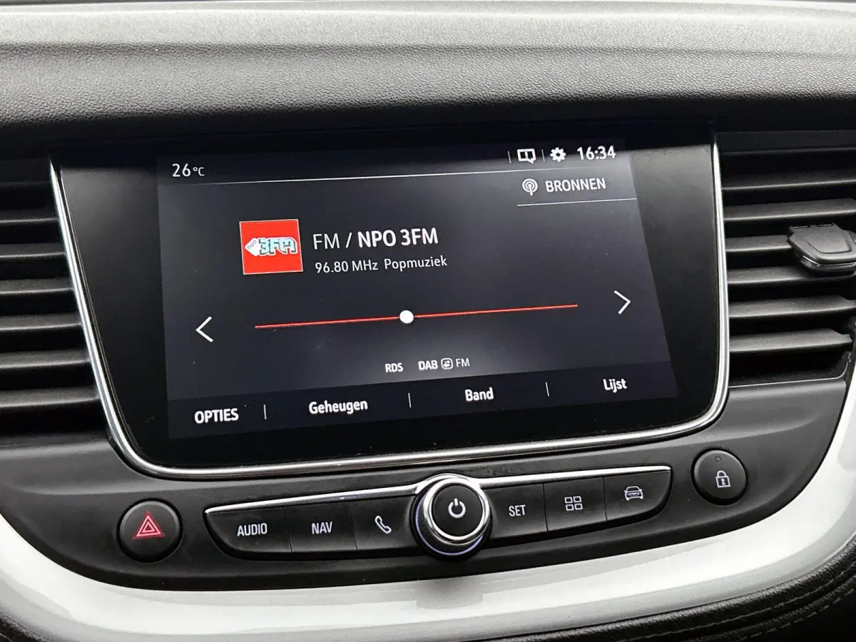1.2 130pk Edition X Automaat | Navigatie | Climate Control | Cruise Control | Camera | 17"LMV | LED | Apple Carplay/Android Auto |