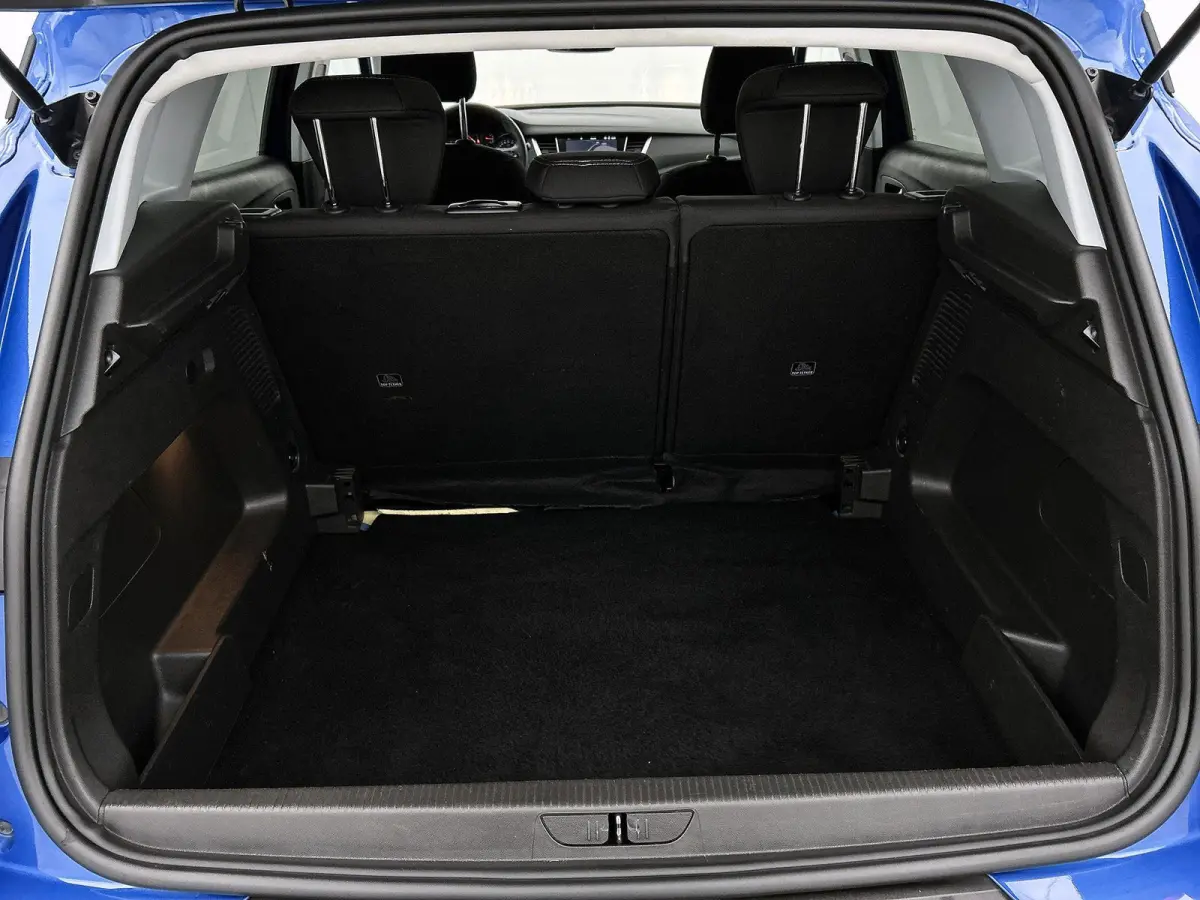 1.2 130pk Edition X Automaat | Navigatie | Climate Control | Cruise Control | Camera | 17"LMV | LED | Apple Carplay/Android Auto |
