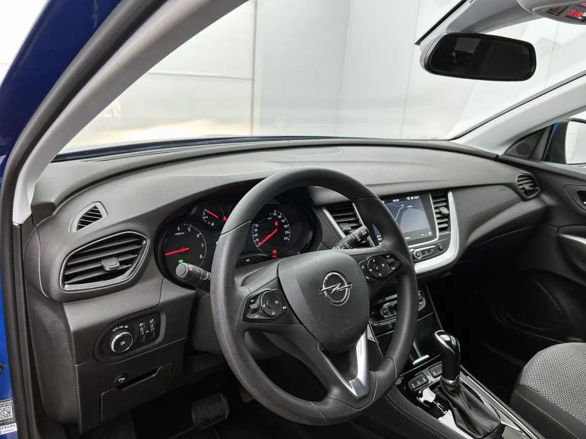 1.2 130pk Edition X Automaat | Navigatie | Climate Control | Cruise Control | Camera | 17"LMV | LED | Apple Carplay/Android Auto |
