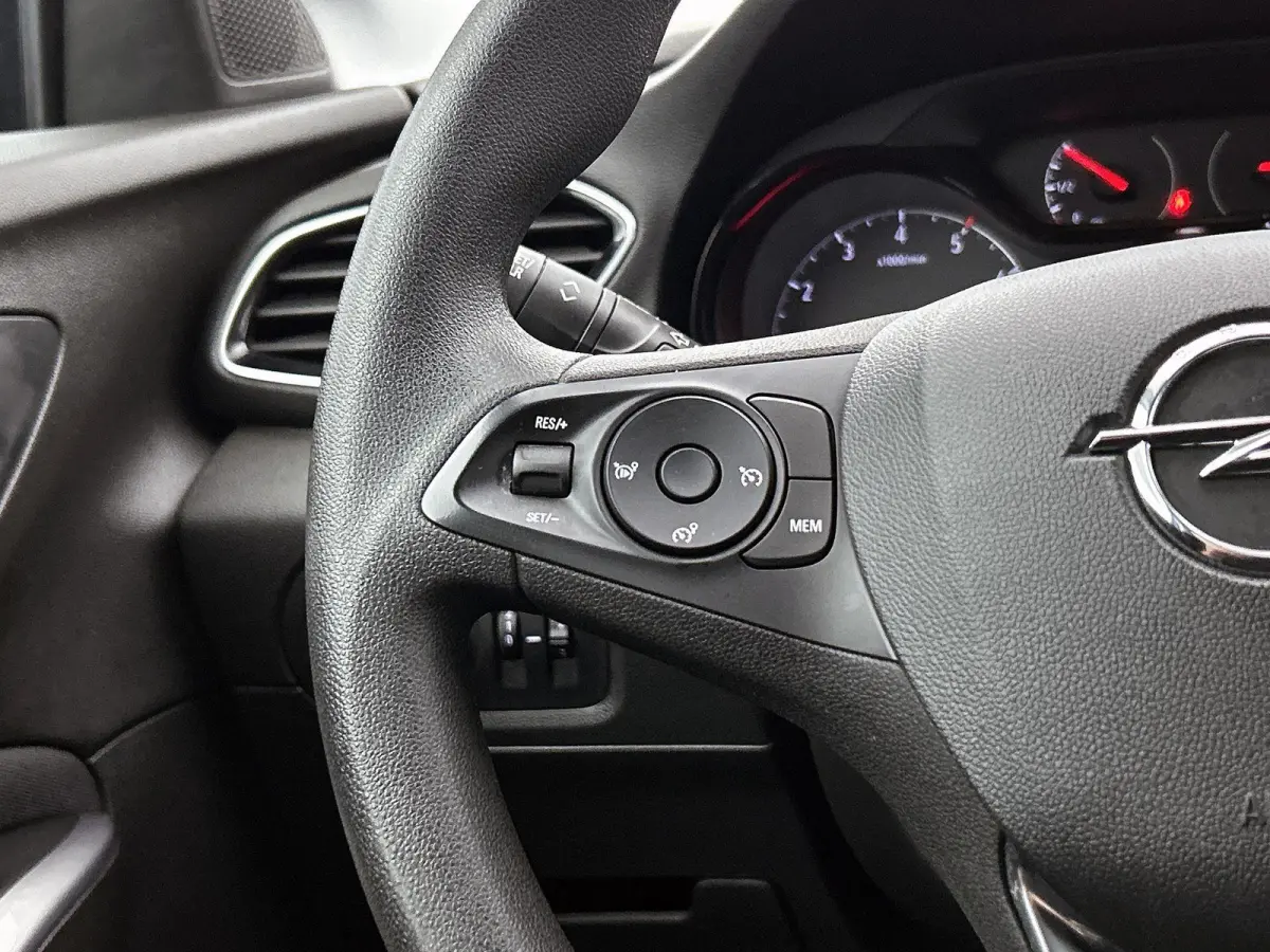 1.2 130pk Edition X Automaat | Navigatie | Climate Control | Cruise Control | Camera | 17"LMV | LED | Apple Carplay/Android Auto |