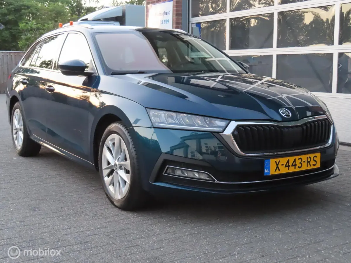 1.5 e-TSI Business Edition Plus|Electr A klep|Adaptive Cruise|Stoelverwarming|Parkeersensor V/A.