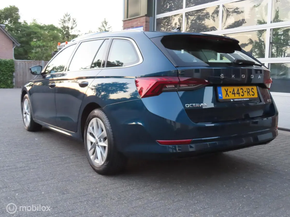 1.5 e-TSI Business Edition Plus|Electr A klep|Adaptive Cruise|Stoelverwarming|Parkeersensor V/A.