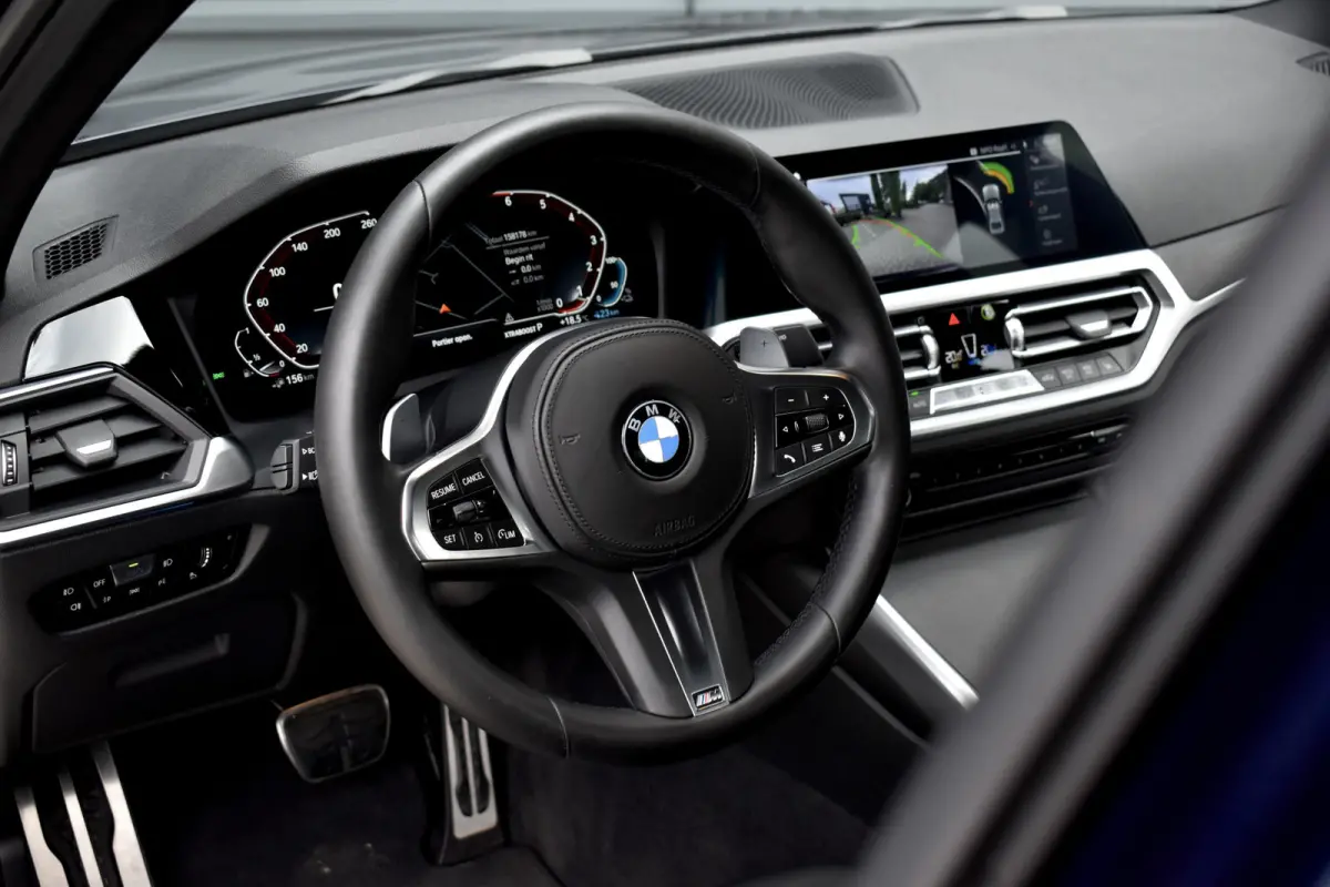 330e M Sport Individual | 19'' Wielen | Lederen Bekleding | CarPlay | Audio Media Pack | 1e Eigenaar |