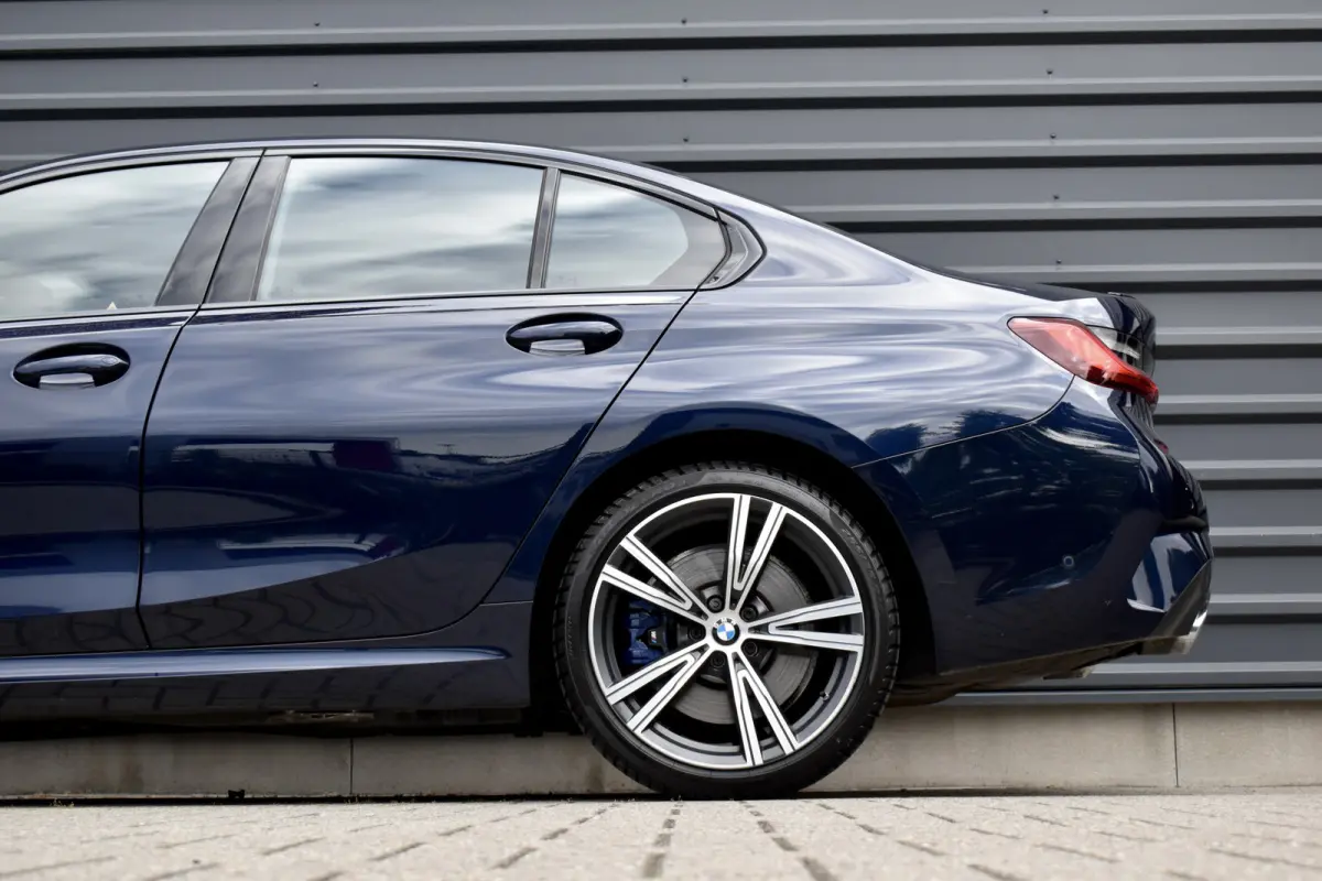 330e M Sport Individual | 19'' Wielen | Lederen Bekleding | CarPlay | Audio Media Pack | 1e Eigenaar |