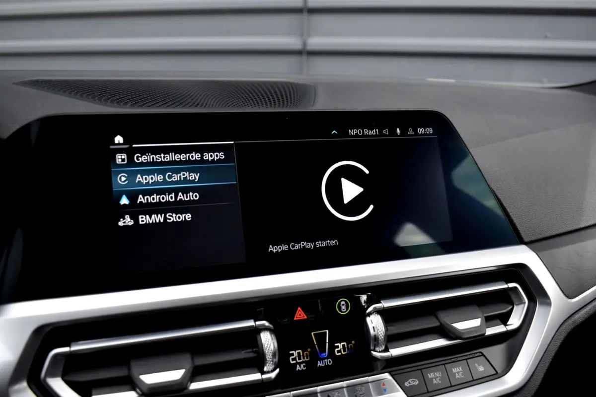 330e M Sport Individual | 19'' Wielen | Lederen Bekleding | CarPlay | Audio Media Pack | 1e Eigenaar |
