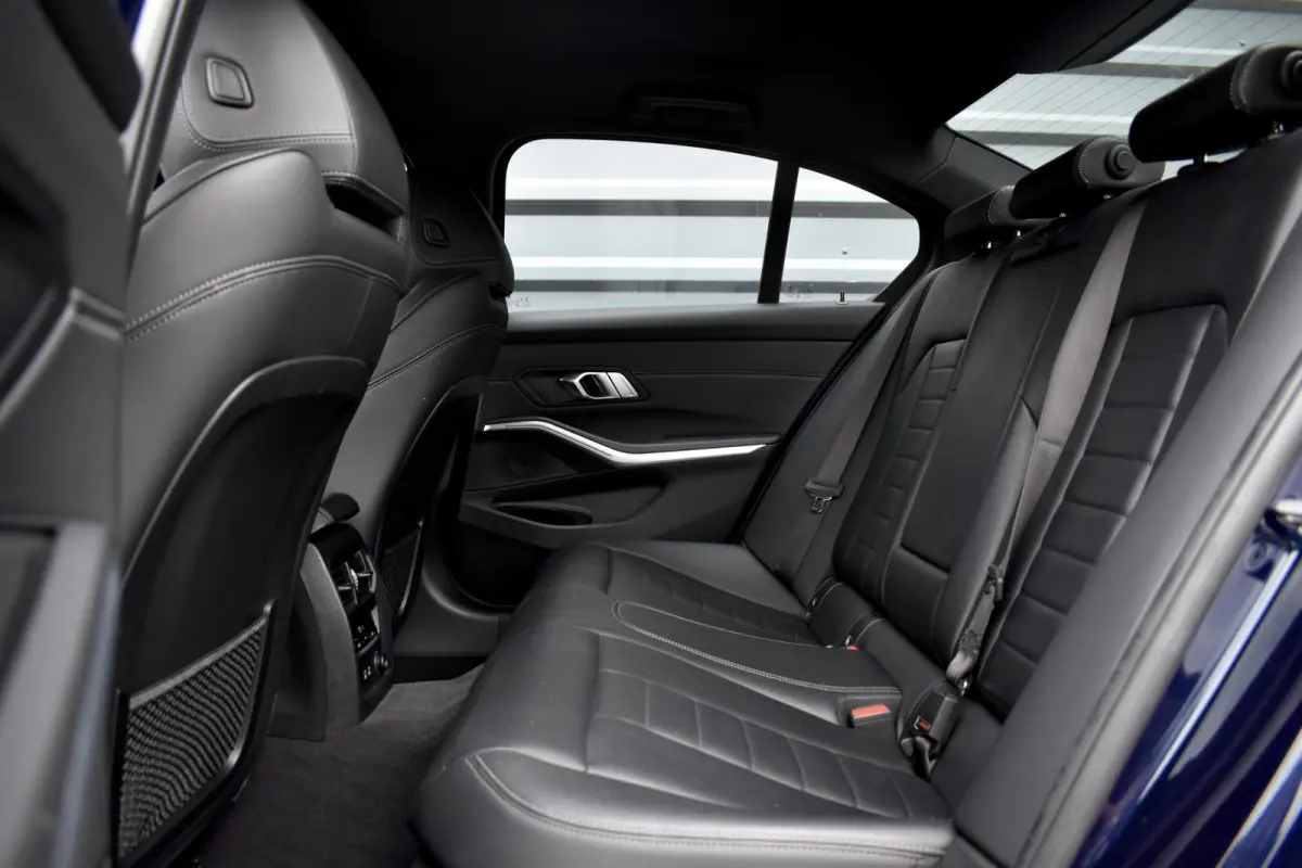 330e M Sport Individual | 19'' Wielen | Lederen Bekleding | CarPlay | Audio Media Pack | 1e Eigenaar |