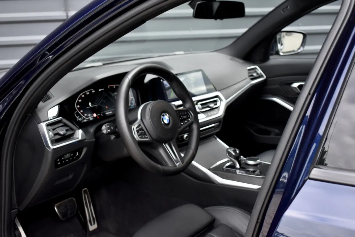 330e M Sport Individual | 19'' Wielen | Lederen Bekleding | CarPlay | Audio Media Pack | 1e Eigenaar |