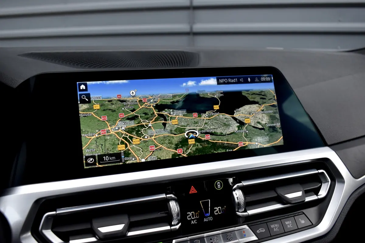 330e M Sport Individual | 19'' Wielen | Lederen Bekleding | CarPlay | Audio Media Pack | 1e Eigenaar |