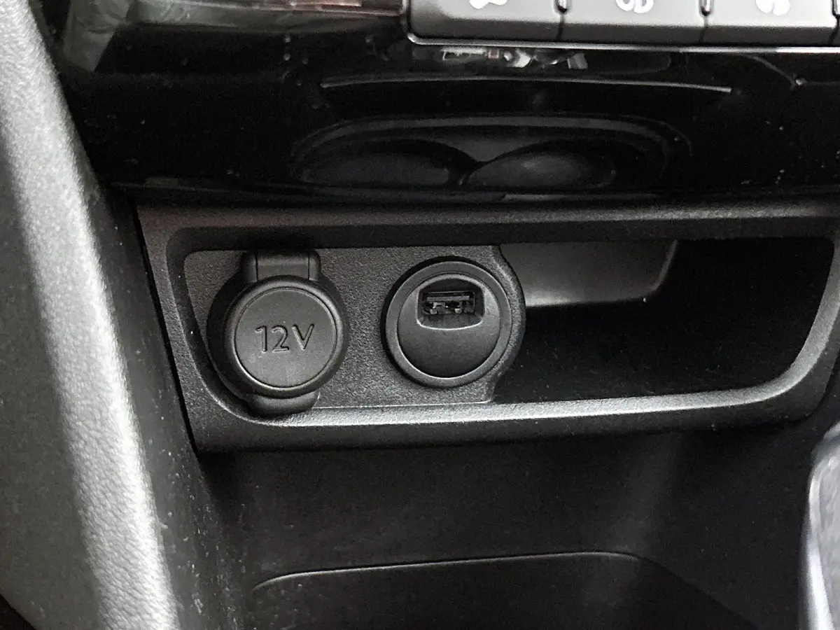 GT-Line 1.2 110pk Automaat | Glazendak | Navigatie | Climate Control | Cruise Control | 17"LMV | Camera |