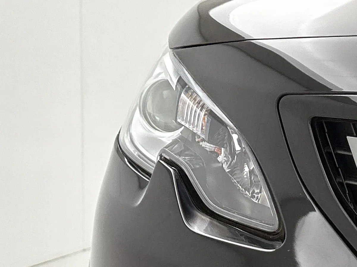 GT-Line 1.2 110pk Automaat | Glazendak | Navigatie | Climate Control | Cruise Control | 17"LMV | Camera |