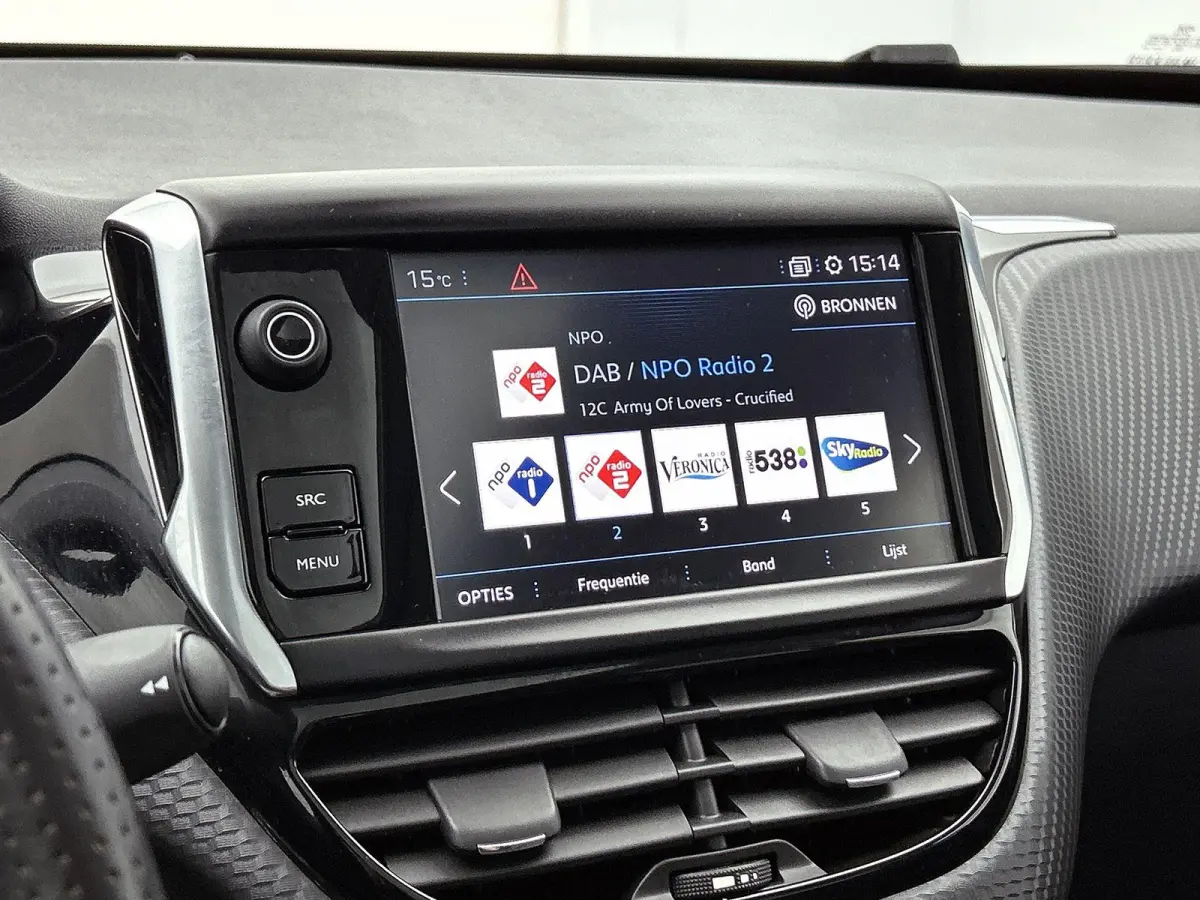 GT-Line 1.2 110pk Automaat | Glazendak | Navigatie | Climate Control | Cruise Control | 17"LMV | Camera |