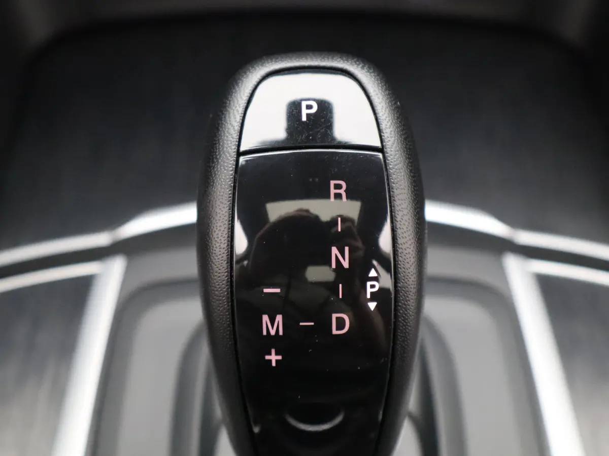 2.0 T AWD B-Tech 280 Pk | Panoramisch schuifdak | Elek. stoelen | Stoel en stuurverwarming | Adaptive Cruise Control | Dodehoekdetectie | Elek. achterklep