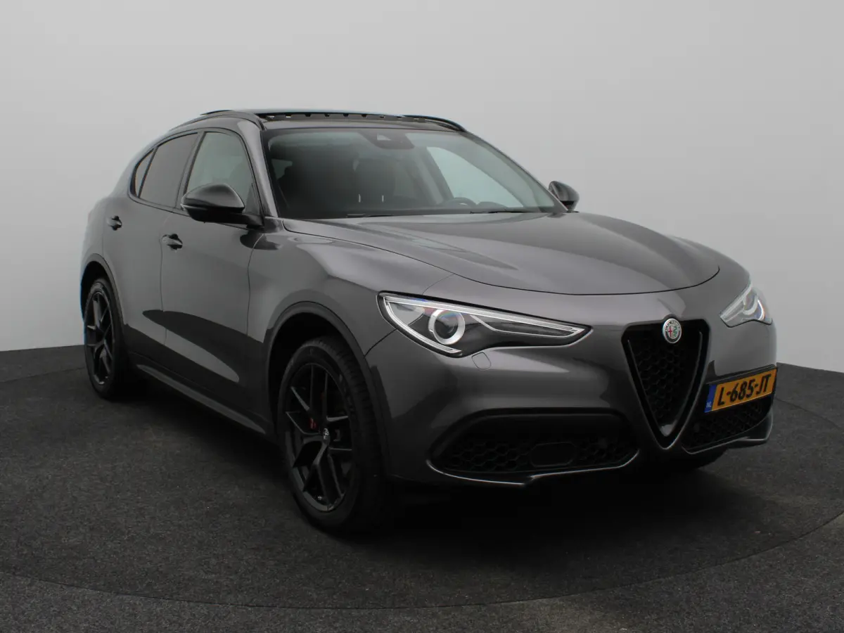 2.0 T AWD B-Tech 280 Pk | Panoramisch schuifdak | Elek. stoelen | Stoel en stuurverwarming | Adaptive Cruise Control | Dodehoekdetectie | Elek. achterklep