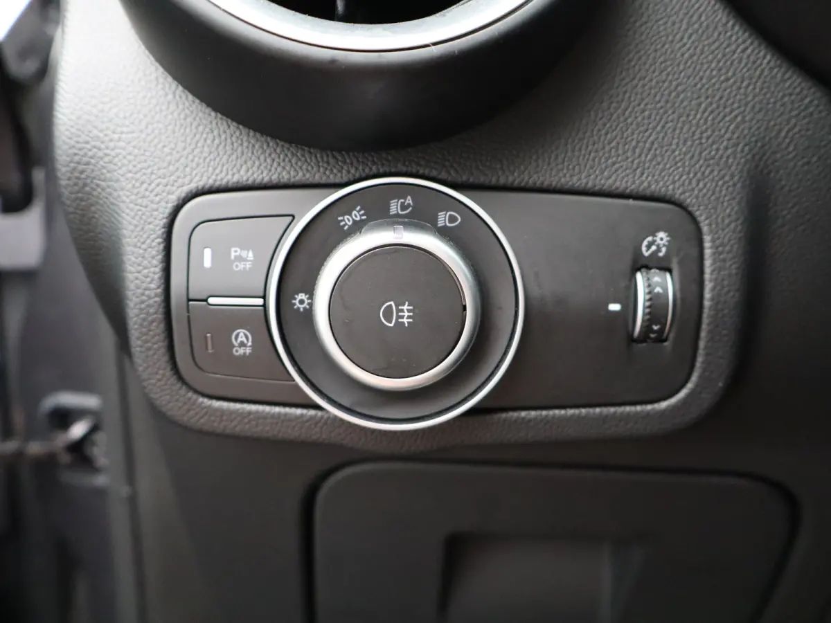 2.0 T AWD B-Tech 280 Pk | Panoramisch schuifdak | Elek. stoelen | Stoel en stuurverwarming | Adaptive Cruise Control | Dodehoekdetectie | Elek. achterklep