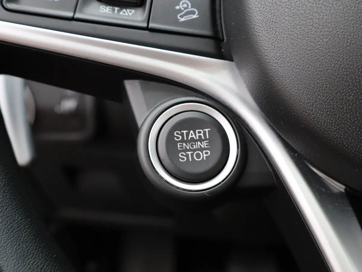 2.0 T AWD B-Tech 280 Pk | Panoramisch schuifdak | Elek. stoelen | Stoel en stuurverwarming | Adaptive Cruise Control | Dodehoekdetectie | Elek. achterklep