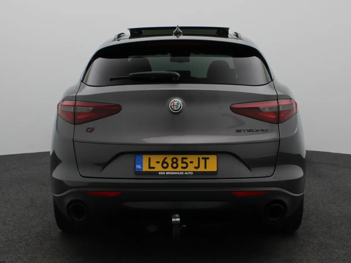 2.0 T AWD B-Tech 280 Pk | Panoramisch schuifdak | Elek. stoelen | Stoel en stuurverwarming | Adaptive Cruise Control | Dodehoekdetectie | Elek. achterklep