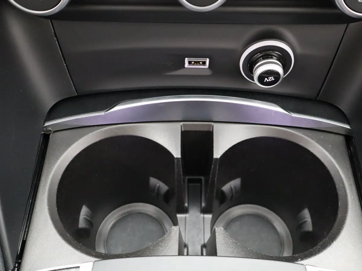 2.0 T AWD B-Tech 280 Pk | Panoramisch schuifdak | Elek. stoelen | Stoel en stuurverwarming | Adaptive Cruise Control | Dodehoekdetectie | Elek. achterklep