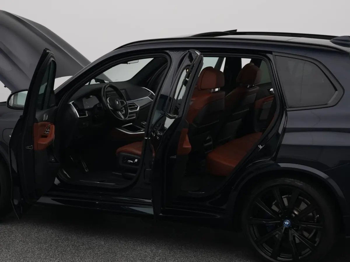 xDrive45e High Executive M-Sport | PANO | 360° | HUD | H&K | LUCHTVERING | STOELMASSAGE. | STOELVENT. | STOEL- EN STUURVERW. | TREKHAAK