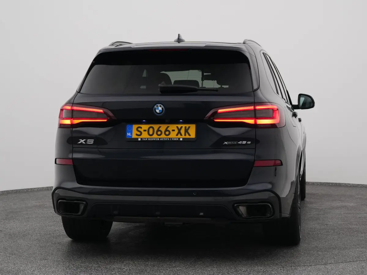 xDrive45e High Executive M-Sport | PANO | 360° | HUD | H&K | LUCHTVERING | STOELMASSAGE. | STOELVENT. | STOEL- EN STUURVERW. | TREKHAAK