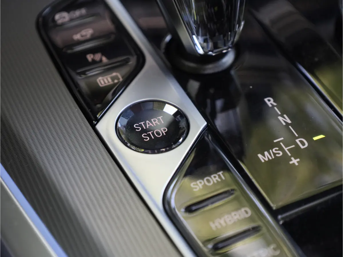 xDrive45e High Executive M-Sport | PANO | 360° | HUD | H&K | LUCHTVERING | STOELMASSAGE. | STOELVENT. | STOEL- EN STUURVERW. | TREKHAAK