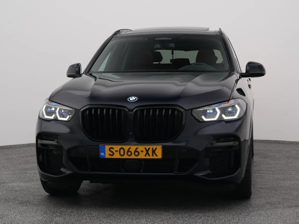 xDrive45e High Executive M-Sport | PANO | 360° | HUD | H&K | LUCHTVERING | STOELMASSAGE. | STOELVENT. | STOEL- EN STUURVERW. | TREKHAAK