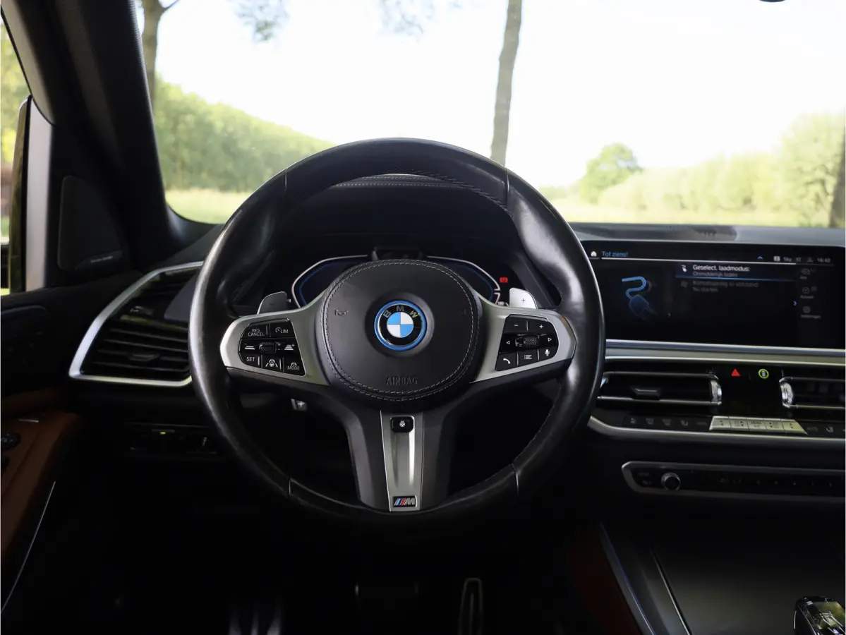 xDrive45e High Executive M-Sport | PANO | 360° | HUD | H&K | LUCHTVERING | STOELMASSAGE. | STOELVENT. | STOEL- EN STUURVERW. | TREKHAAK