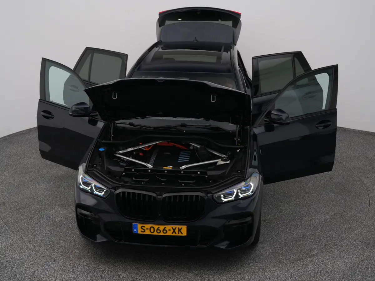 xDrive45e High Executive M-Sport | PANO | 360° | HUD | H&K | LUCHTVERING | STOELMASSAGE. | STOELVENT. | STOEL- EN STUURVERW. | TREKHAAK