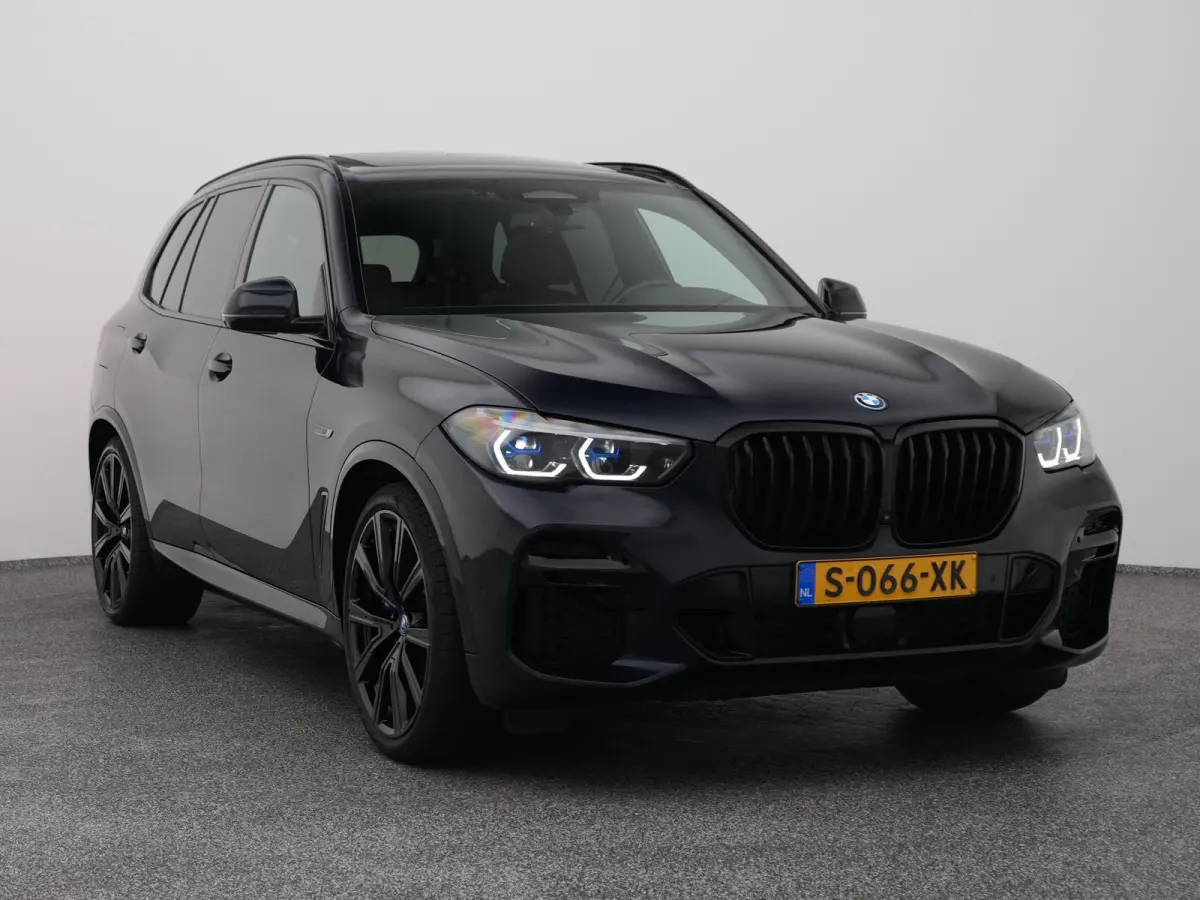 xDrive45e High Executive M-Sport | PANO | 360° | HUD | H&K | LUCHTVERING | STOELMASSAGE. | STOELVENT. | STOEL- EN STUURVERW. | TREKHAAK
