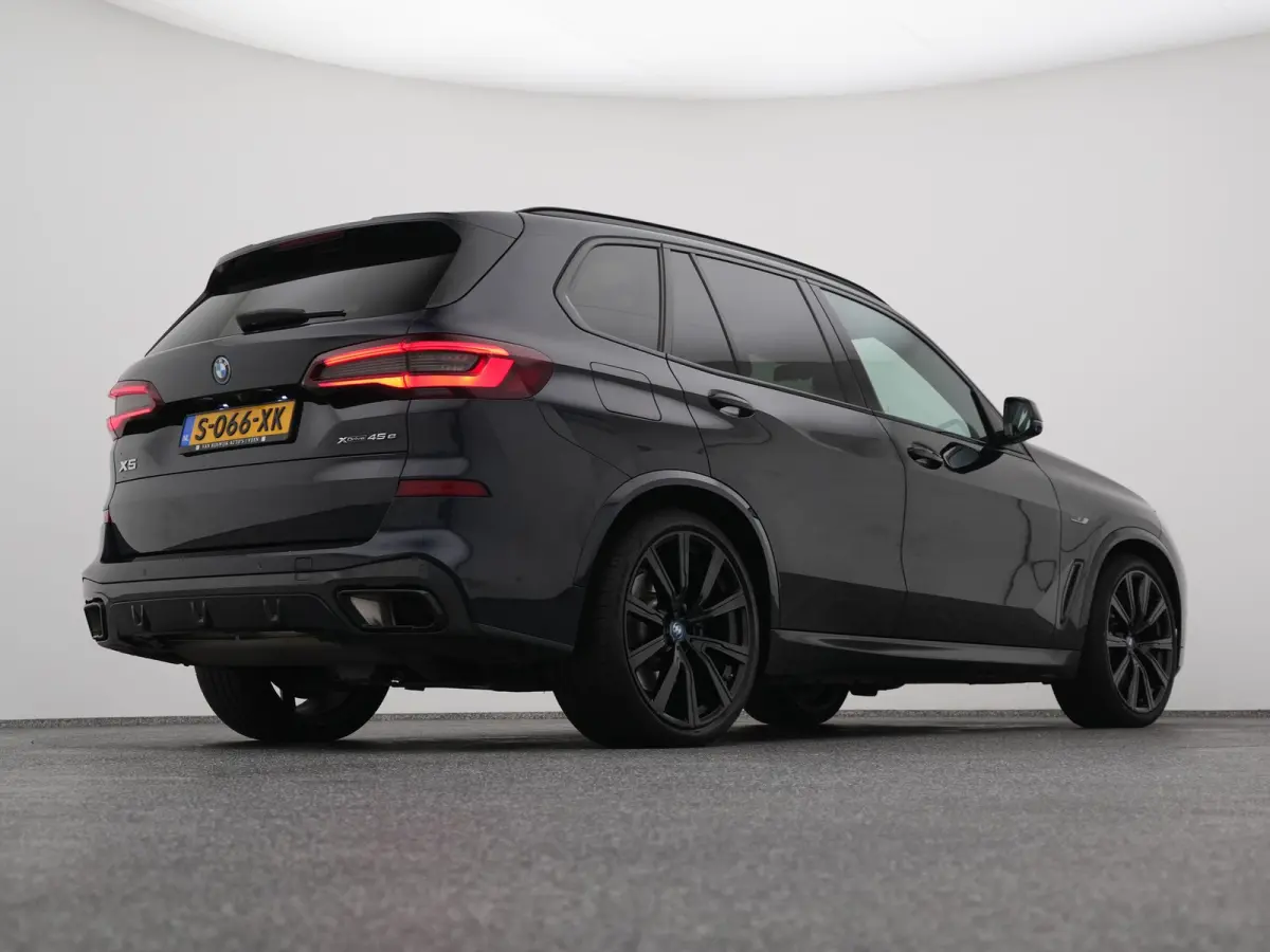 xDrive45e High Executive M-Sport | PANO | 360° | HUD | H&K | LUCHTVERING | STOELMASSAGE. | STOELVENT. | STOEL- EN STUURVERW. | TREKHAAK