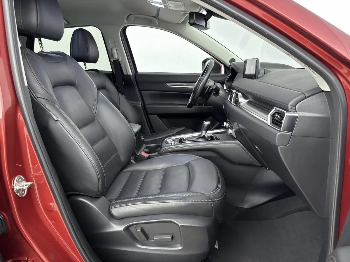 2.0 SkyActiv-G 165Pk Luxury | Memory Seats | Lederen Bekleding | Trekhaak |  360- Camera  | Stoel & Stuurverwarming | Stoelventilatie | Parkeersensoren | Elektrische Achterklep | Bose Premiu