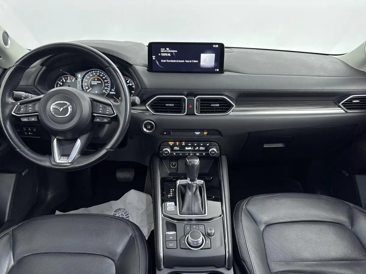 2.0 SkyActiv-G 165Pk Luxury | Memory Seats | Lederen Bekleding | Trekhaak |  360- Camera  | Stoel & Stuurverwarming | Stoelventilatie | Parkeersensoren | Elektrische Achterklep | Bose Premiu