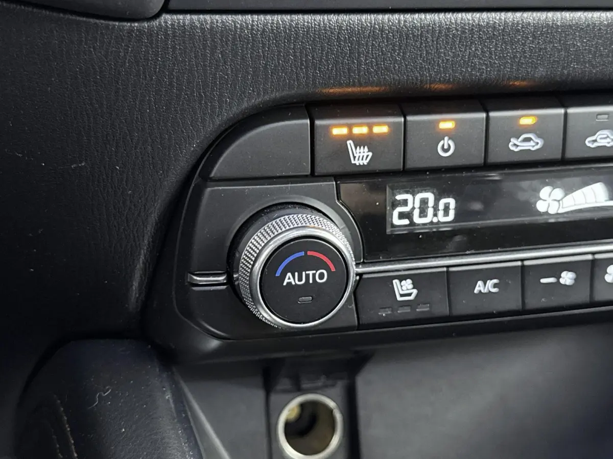 2.0 SkyActiv-G 165Pk Luxury | Memory Seats | Lederen Bekleding | Trekhaak |  360- Camera  | Stoel & Stuurverwarming | Stoelventilatie | Parkeersensoren | Elektrische Achterklep | Bose Premiu