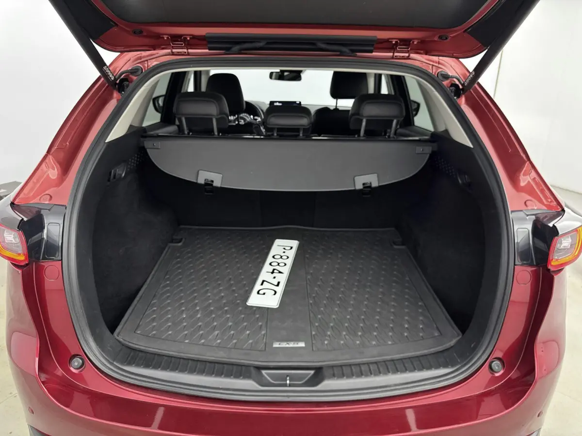 2.0 SkyActiv-G 165Pk Luxury | Memory Seats | Lederen Bekleding | Trekhaak |  360- Camera  | Stoel & Stuurverwarming | Stoelventilatie | Parkeersensoren | Elektrische Achterklep | Bose Premiu