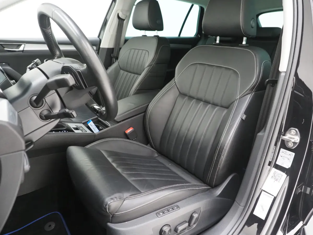 1.4 TSI iV 218PK | Leder | Trekhaak | Memory | Virtual | Camera | Adaptive Cruise | Carplay