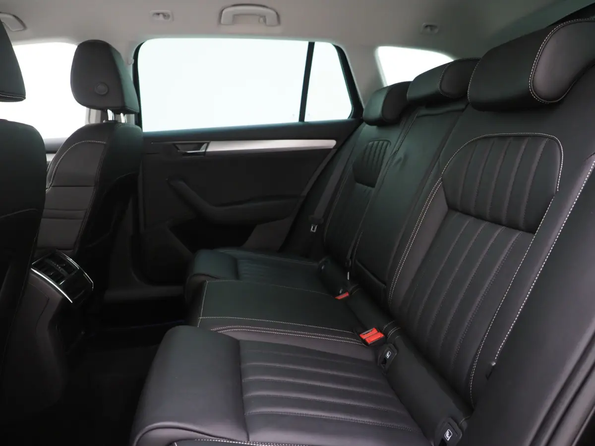 1.4 TSI iV 218PK | Leder | Trekhaak | Memory | Virtual | Camera | Adaptive Cruise | Carplay
