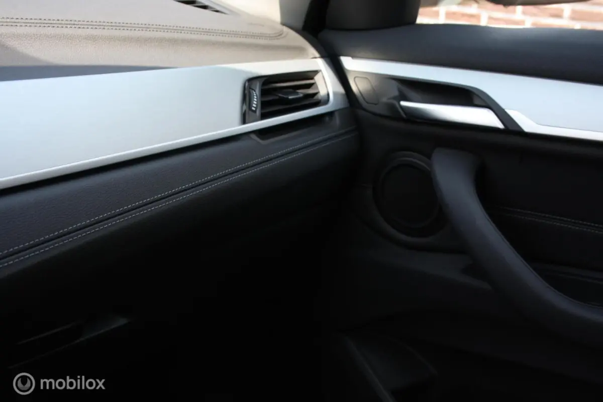 xDrive25e High Exe, trekhaak, head up, pano