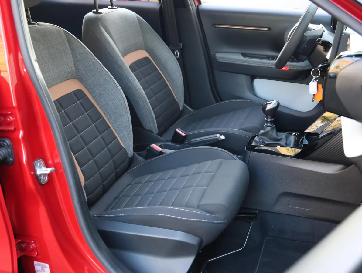 1.2 100pk Plus | Navigatie | Camera | Climate control | Apple en Android | Lichtmetalen velgen