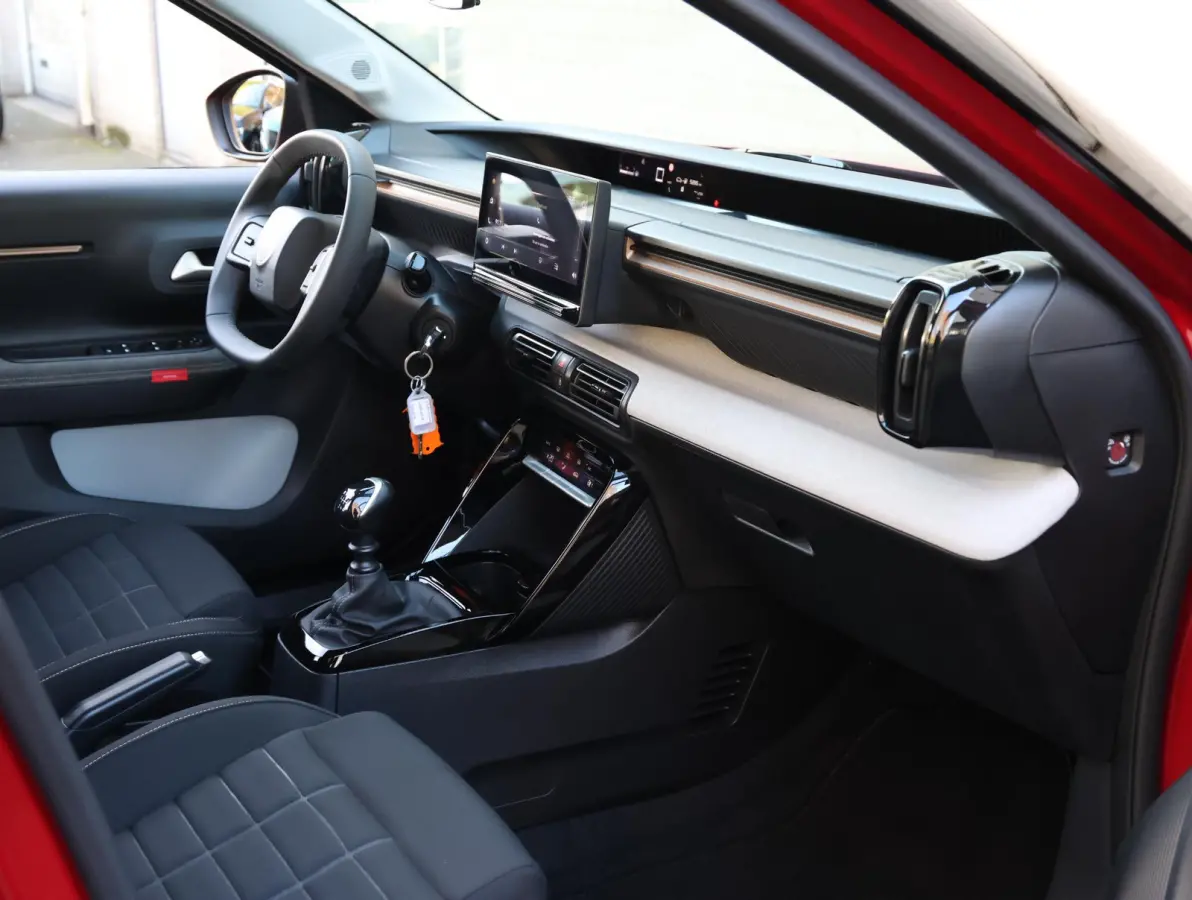 1.2 100pk Plus | Navigatie | Camera | Climate control | Apple en Android | Lichtmetalen velgen